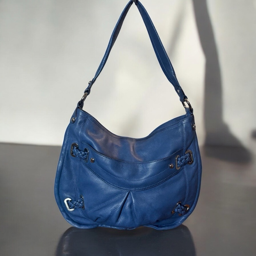 B MAKOWSKY BLUE LEATHER HOBO BAG